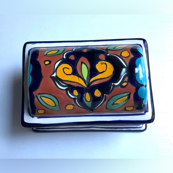 Vintage Talavera Mexico Trinket Box - High Glaze Ceramic - Picture 3 of 8